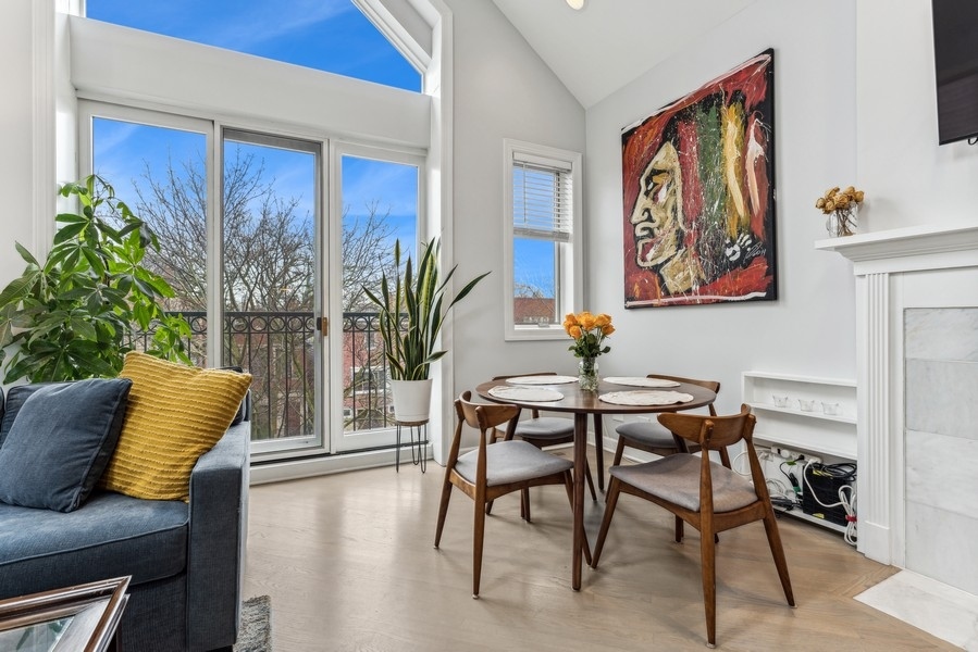 3108 North Racine Avenue, Unit 3 Chicago, IL 60657 - Photo 8 of 24 Gallery Image 8