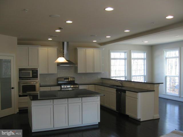 11302 Springpark Court Laurel, MD 20708 - Photo 3 of 12 Kitchen
