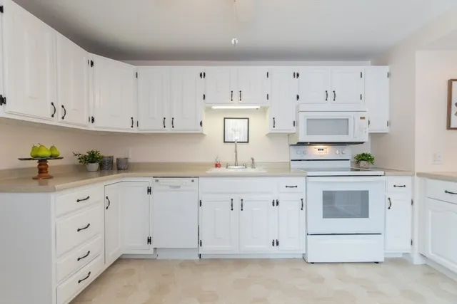 $599,000 | 5 Porter Avenue, Burlington, MA 01803