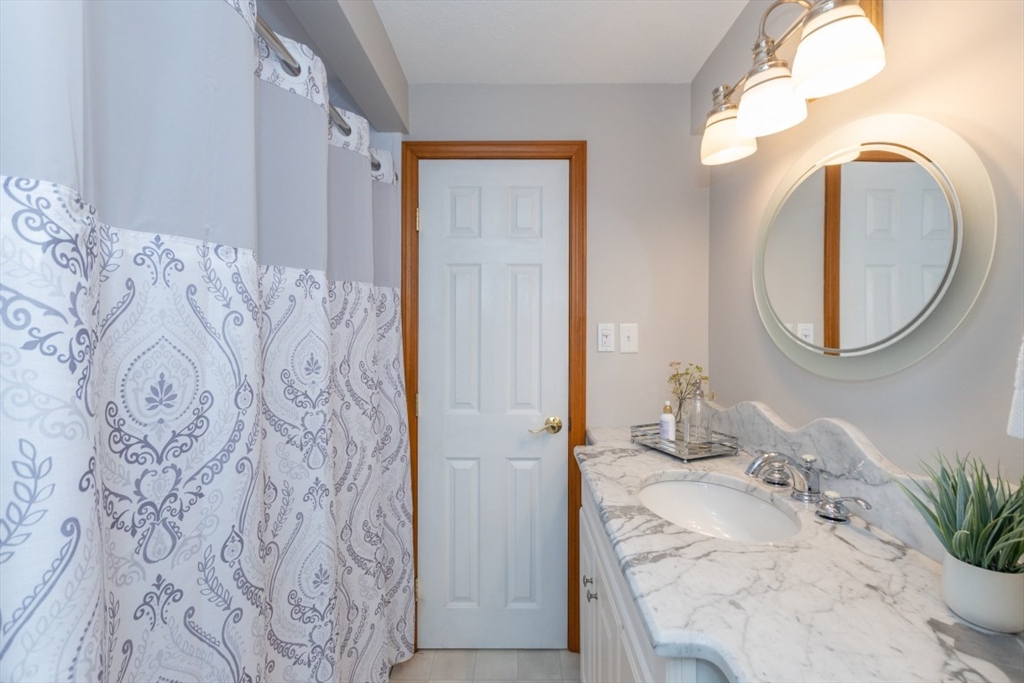 5 Porter Avenue Burlington, MA 01803 - Photo 24 of 37