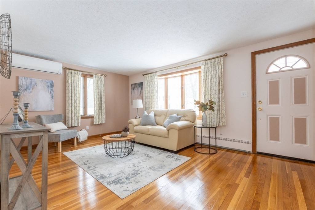 5 Porter Avenue Burlington, MA 01803 - Photo 4 of 37