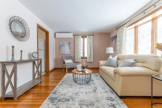 $599,000 | 5 Porter Avenue, Burlington, MA 01803