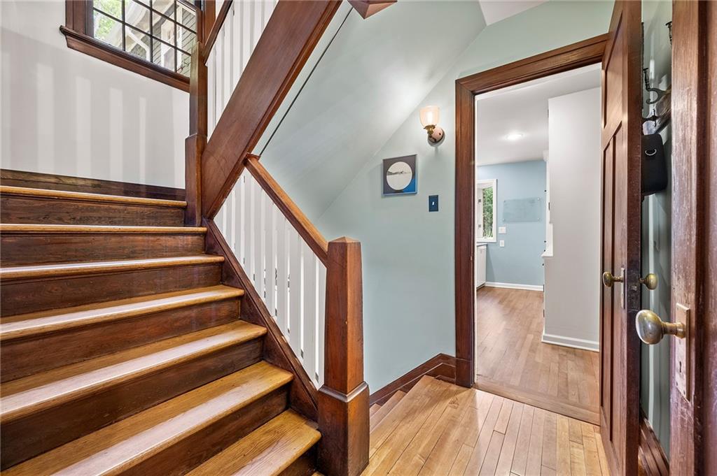 325 Sycamore Road Sewickley, PA 15143 - Photo 22 of 49 a view of an entryway