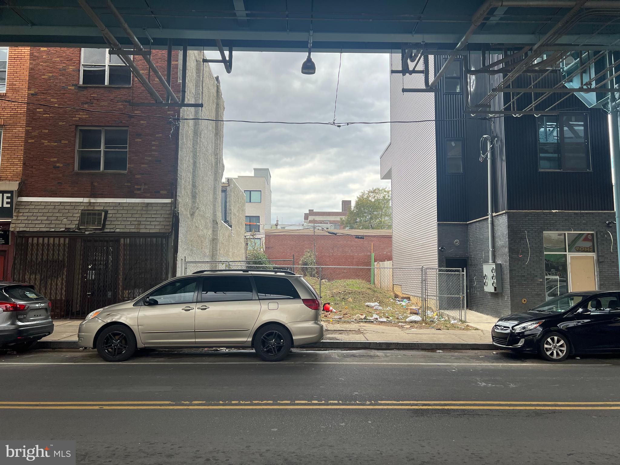 2248 North Front Street Philadelphia, PA 19133 - Photo 2 of 9