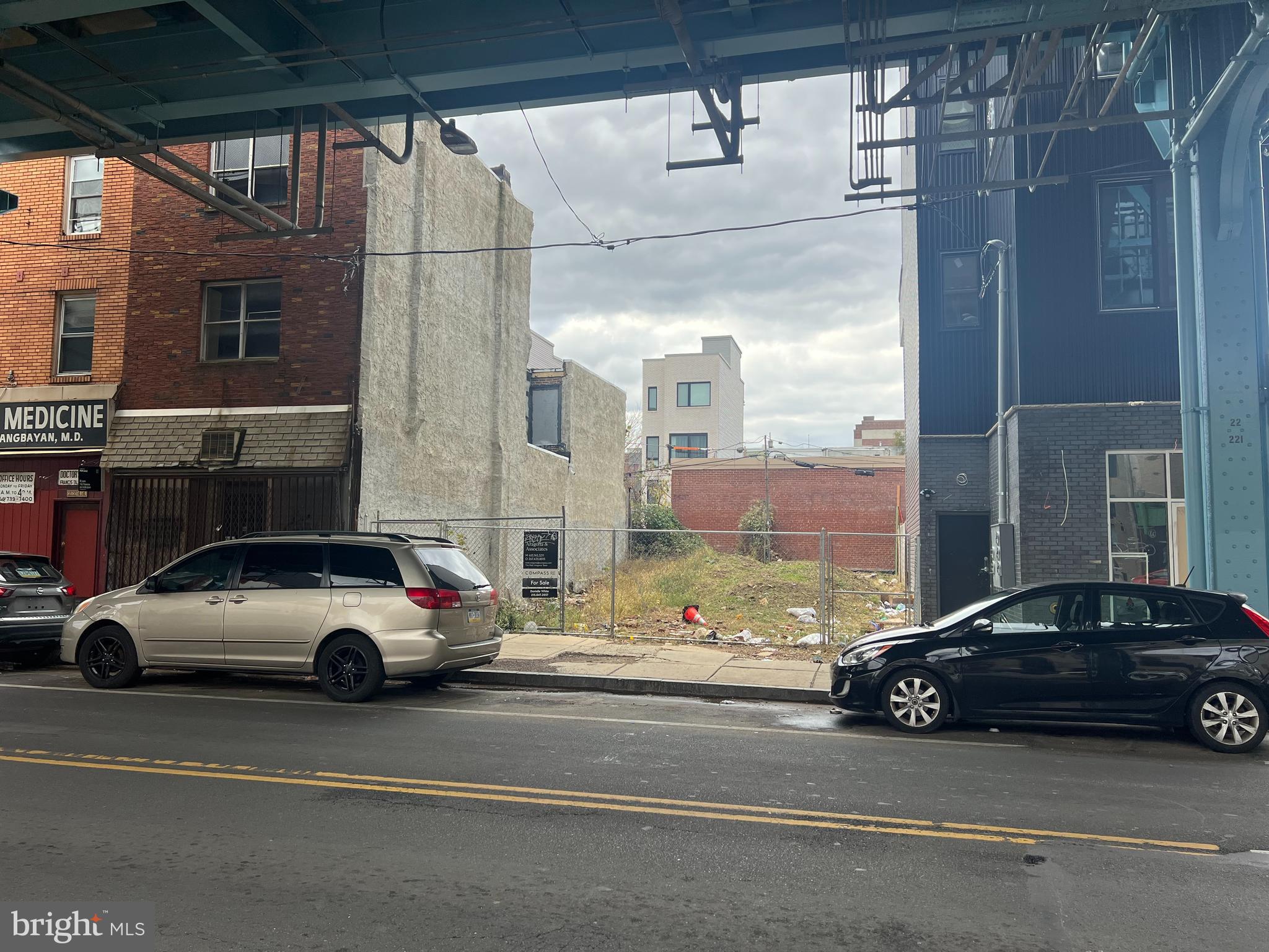 2248 North Front Street Philadelphia, PA 19133 - Photo 3 of 9