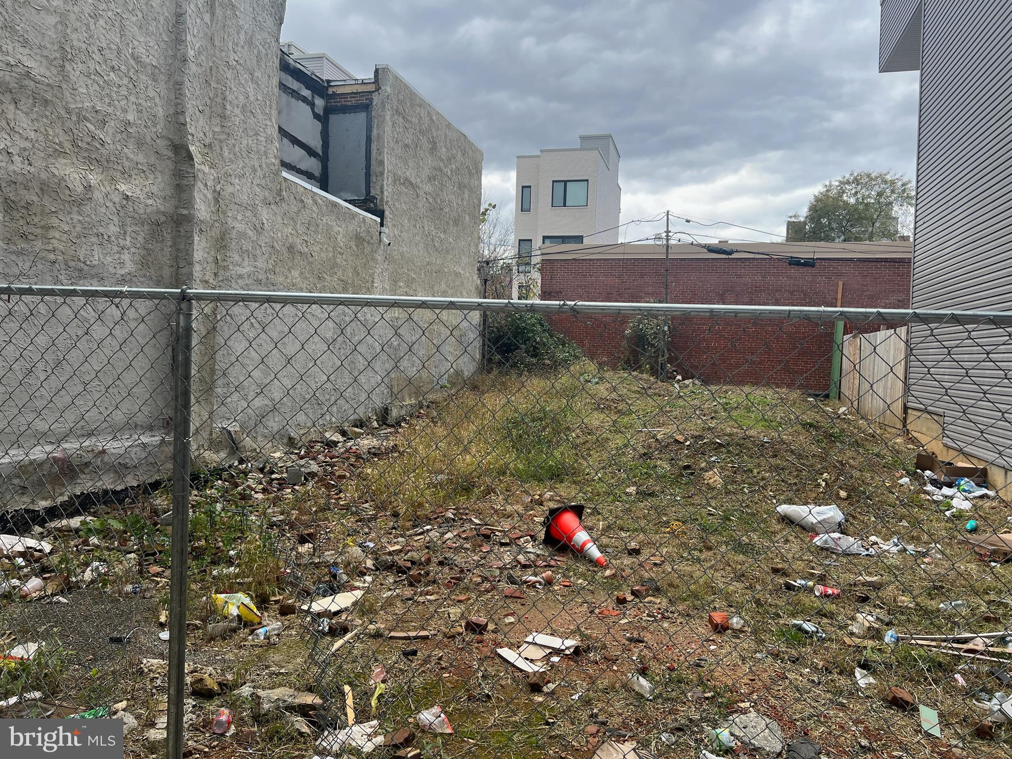 2248 North Front Street Philadelphia, PA 19133 - Photo 7 of 9