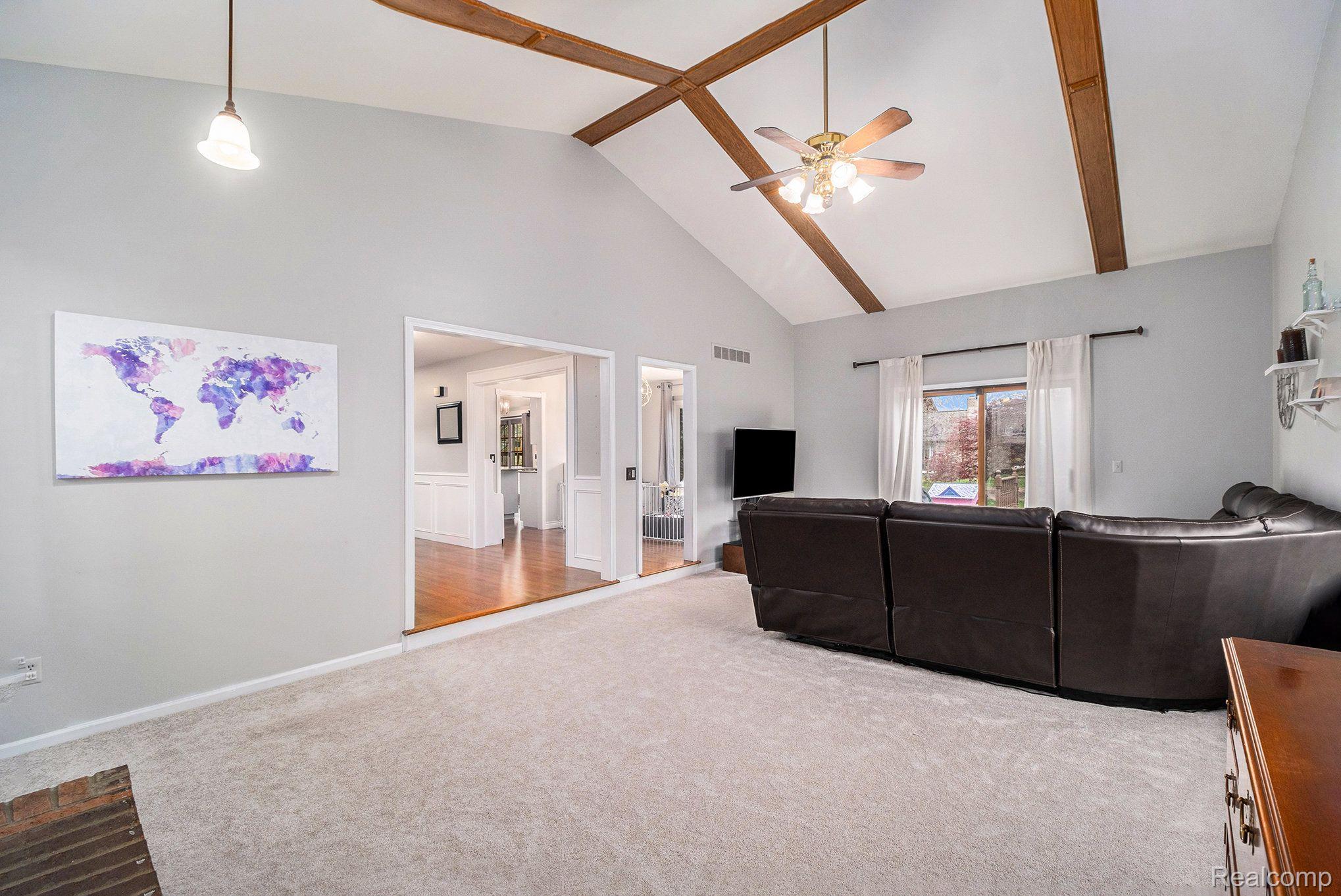 2151 Kennedy Drive Rochester, MI 48309 - Photo 12 of 39 Family Room