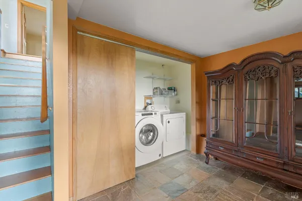 $689,000 | 35520 Ocean View Court, Gualala, CA 95445