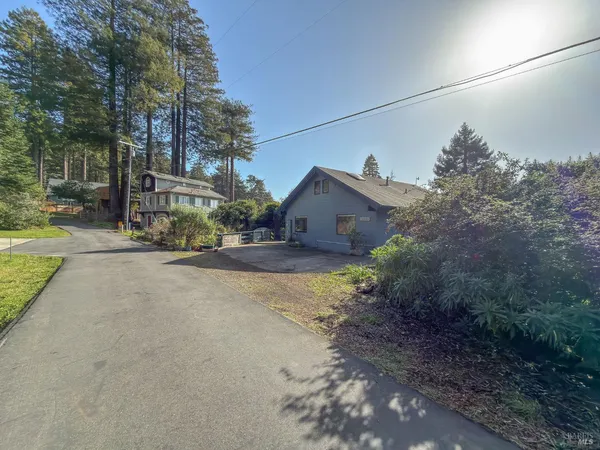 $689,000 | 35520 Ocean View Court, Gualala, CA 95445