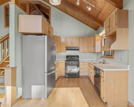 $689,000 | 35520 Ocean View Court, Gualala, CA 95445