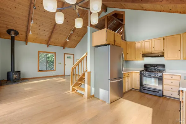 $689,000 | 35520 Ocean View Court, Gualala, CA 95445