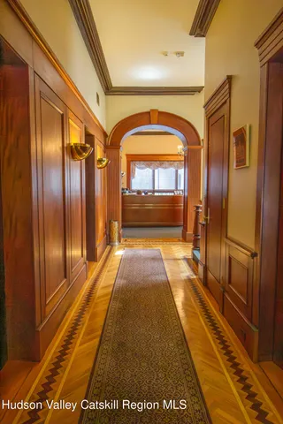 a view of entryway with a rug