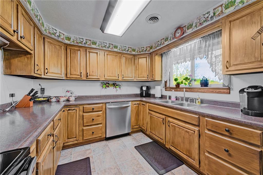 397 McKee Road Washington, PA 15301 - Photo 7 of 25 Gallery Image 7