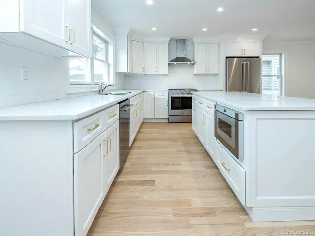 $8,500 | 35 B Dunwood Road, Port Washington, NY 11050