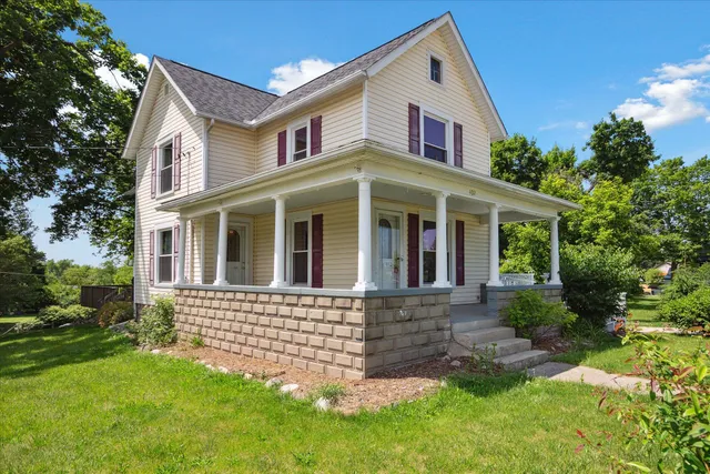 $290,000 | 402 Ann Arbor Street, Manchester, MI 48158