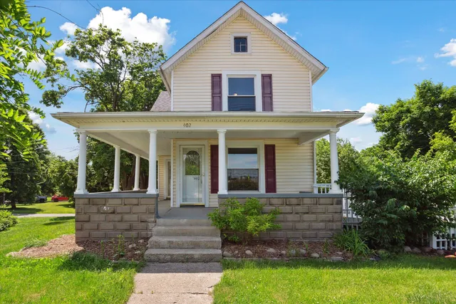 $290,000 | 402 Ann Arbor Street, Manchester, MI 48158