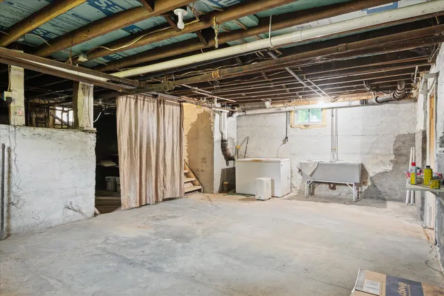 $290,000 | 402 Ann Arbor Street, Manchester, MI 48158