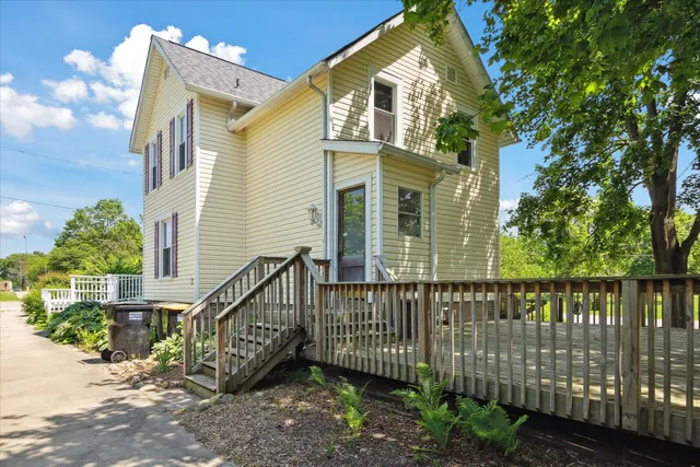 $290,000 | 402 Ann Arbor Street, Manchester, MI 48158