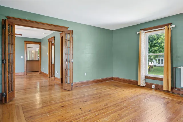 $290,000 | 402 Ann Arbor Street, Manchester, MI 48158