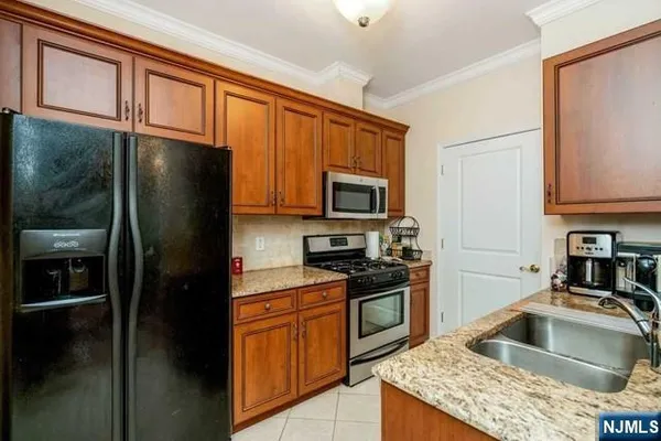 $3,650 | 14 Hemlock Lane, Tenafly, NJ 07670