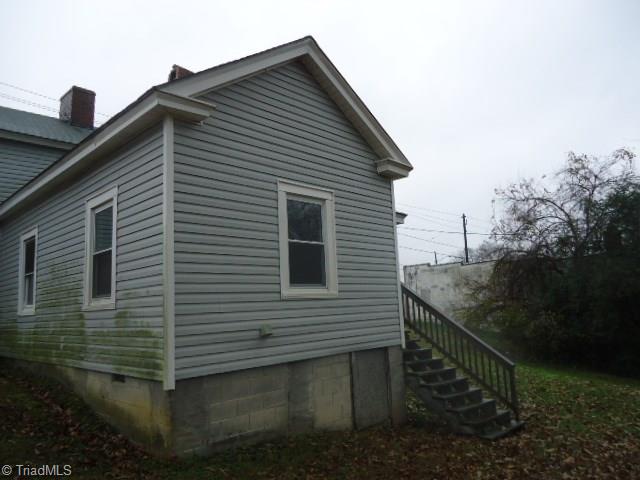 305 Morgan Road Eden, NC 27288 - Photo 3 of 22 Gallery Image 3