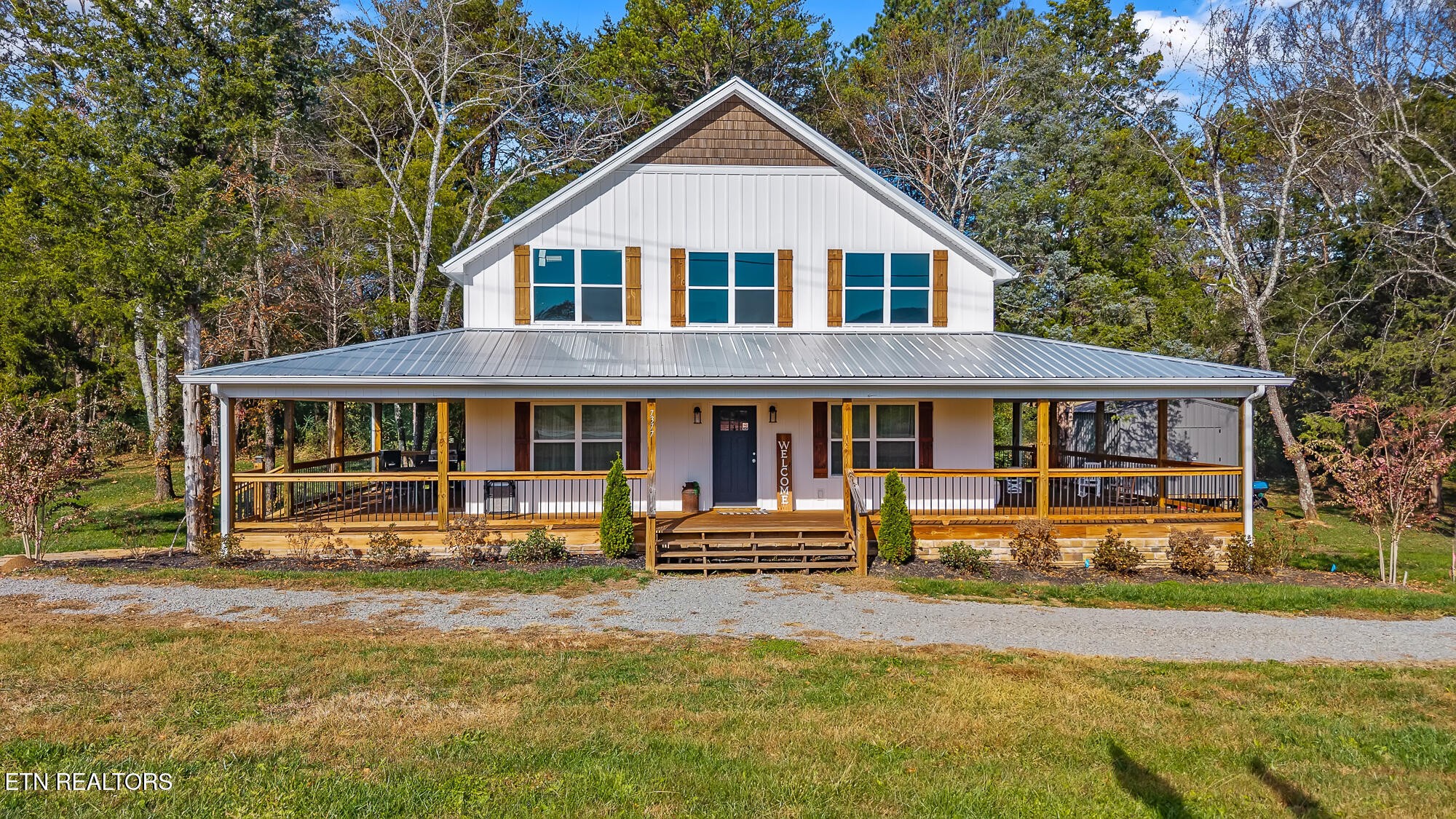 7377 Highway 411 Benton, TN 37307 - Photo 1 of 50