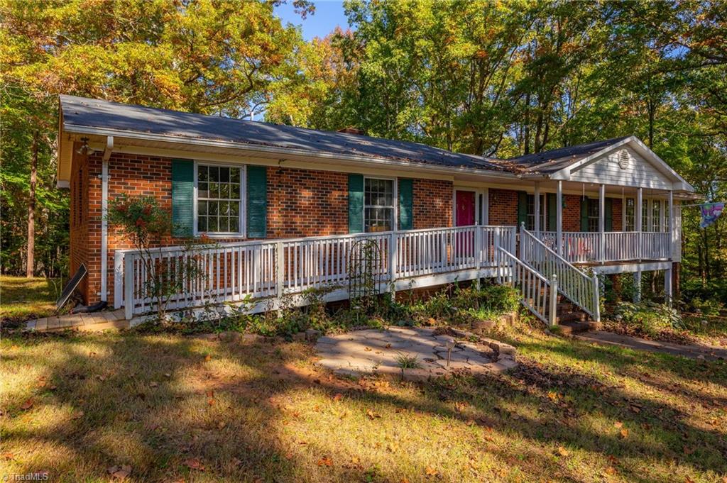 170 Jay Lane Reidsville, NC 27320 - Photo 4 of 37