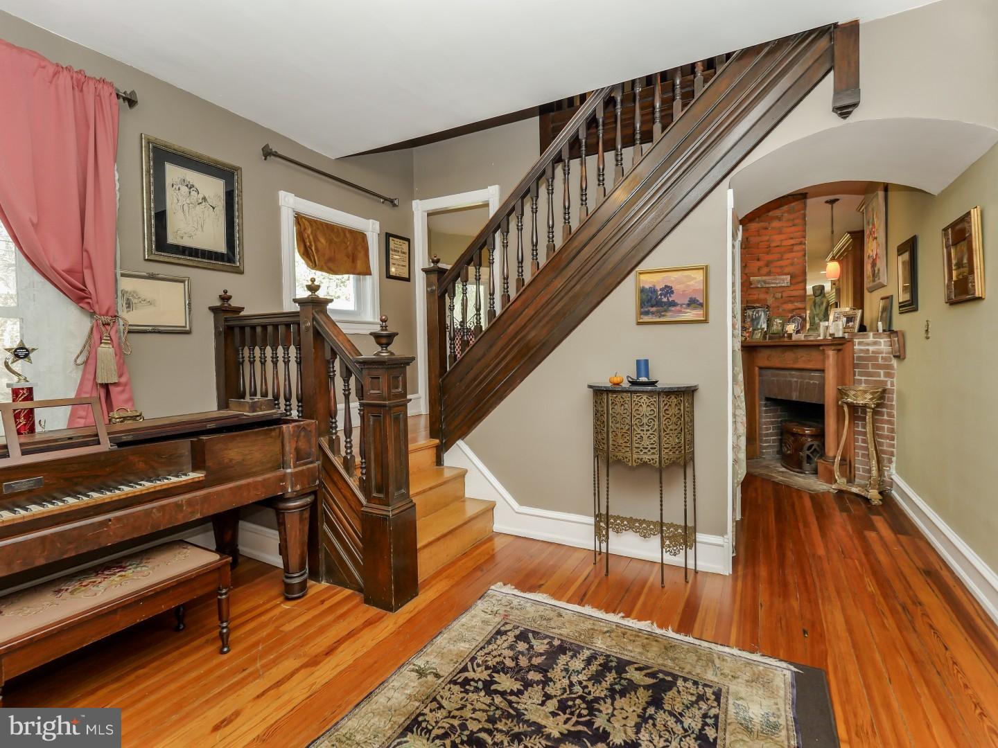 110 Sylvan Avenue Rutledge, PA 19070 - Photo 7 of 25 Foyer