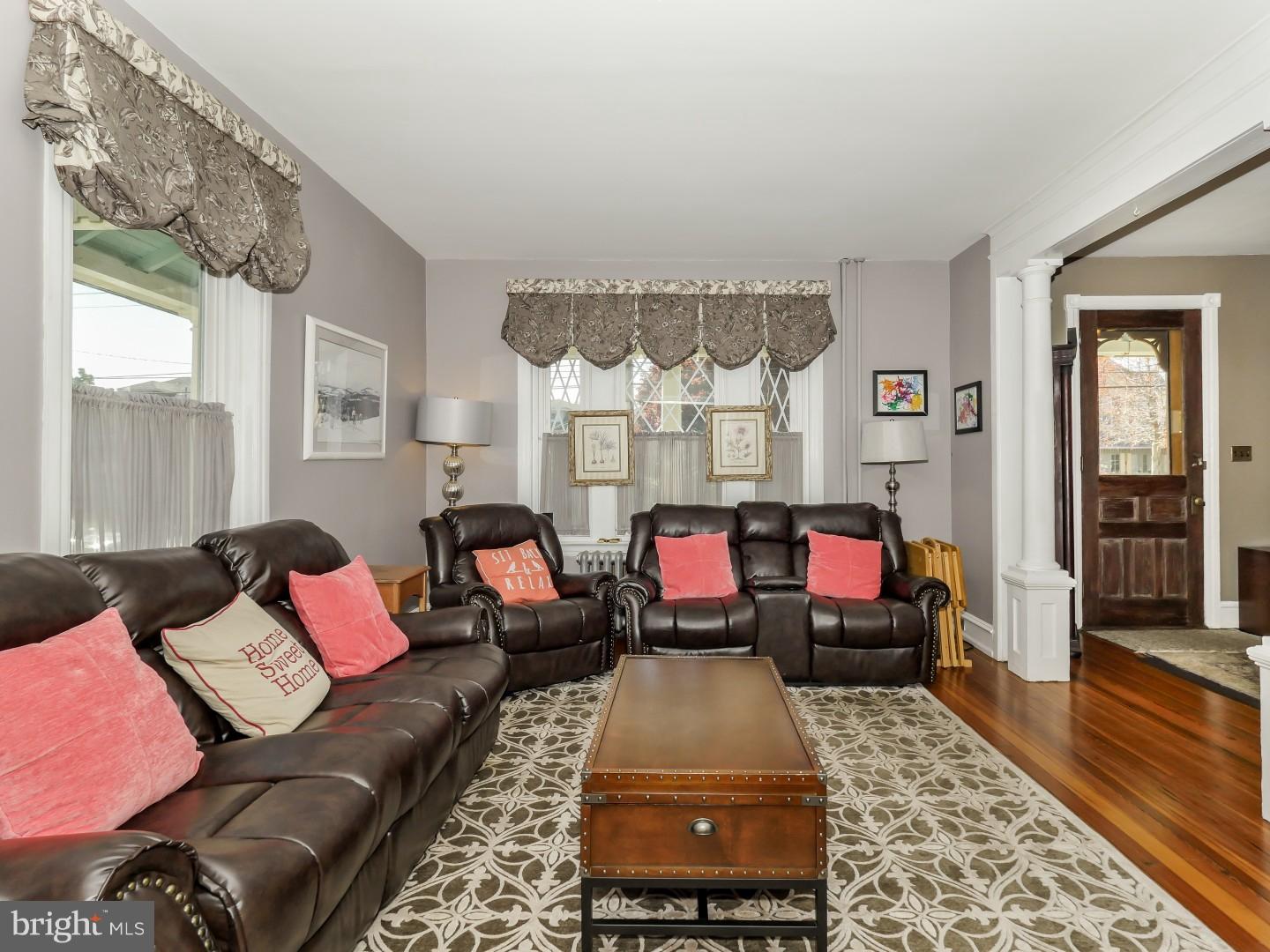 110 Sylvan Avenue Rutledge, PA 19070 - Photo 9 of 25 Living Room