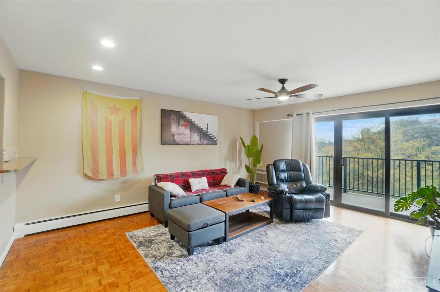 1815 William Howard Taft Road, Unit 702 Cincinnati, OH 45206 - Photo 12 of 35