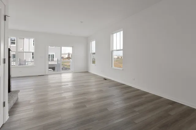 $475,000 | 541 Wolverine Drive, Aurora, IL 60502