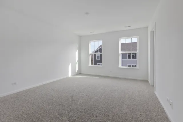 $475,000 | 541 Wolverine Drive, Aurora, IL 60502