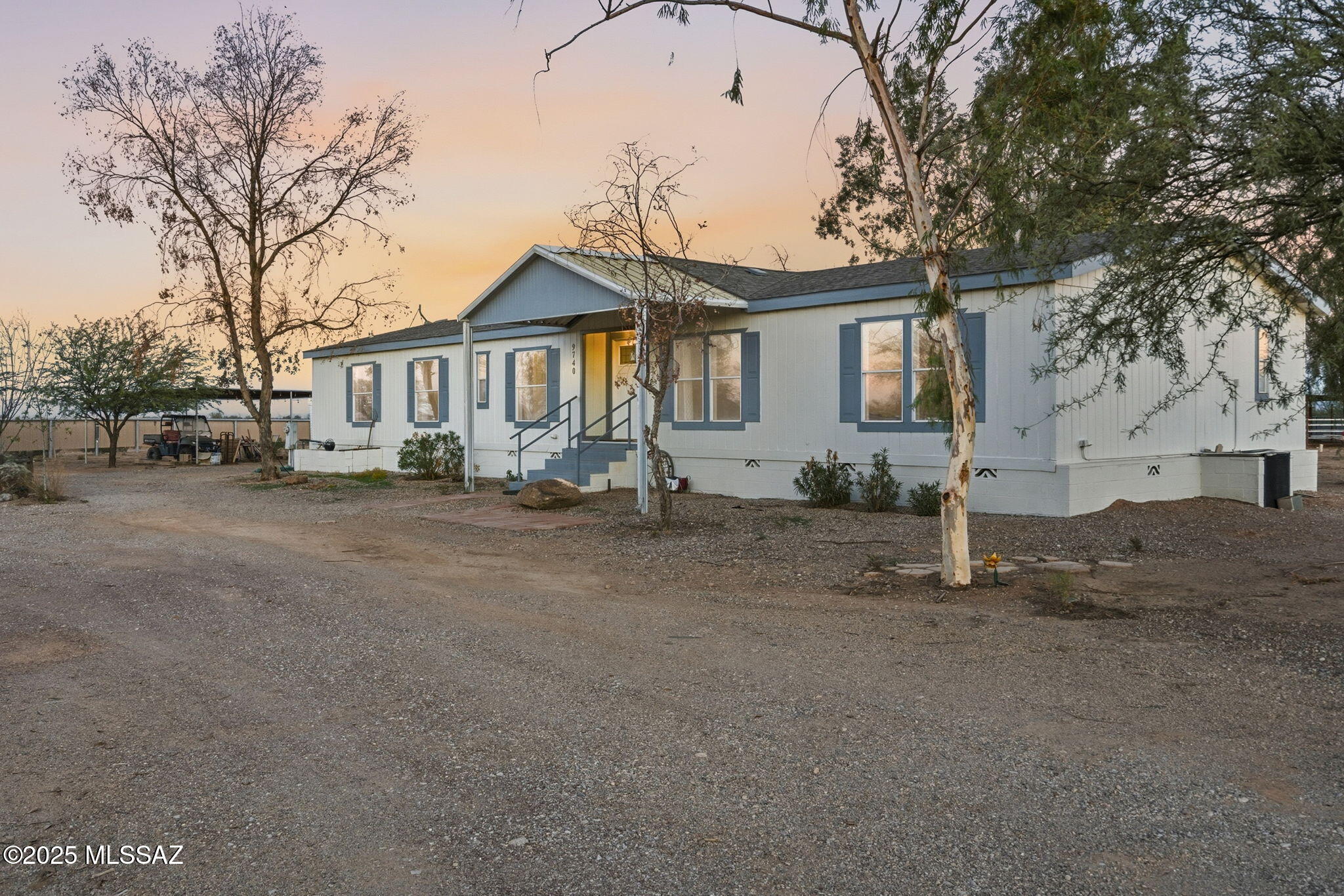 9740 North Running Back Way Marana, AZ 85653 - Photo 4 of 34 2128 ft.²