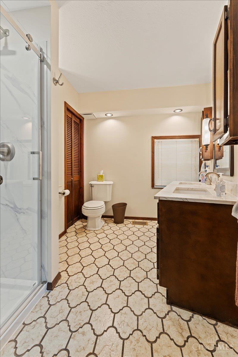 8732 Columbia Road Maineville, OH 45039 - Photo 13 of 47 Gallery Image 13