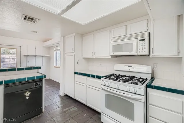 $380,000 | 3313 Coral Harbor Drive, Las Vegas, NV 89117