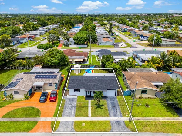 $3,500 | 2485 Northwest 84th Way, Sunrise, FL 33322