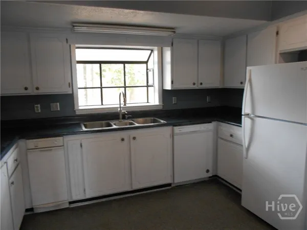 $3,700 | 129 Dutch Island Drive, Savannah, GA 31406