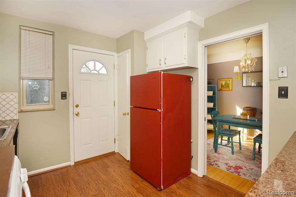 2717 Oliver Road Royal Oak, MI 48073 - Photo 10 of 24 Gallery Image 10