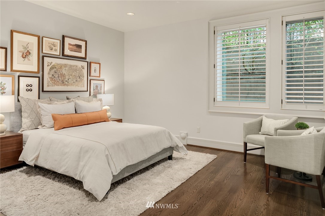 915 Belfair Road Bellevue, WA 98004 - Photo 18 of 28 Gallery Image 18