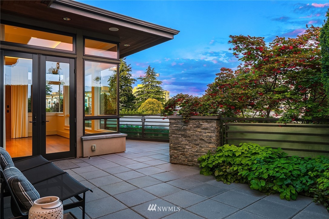 915 Belfair Road Bellevue, WA 98004 - Photo 24 of 28 Gallery Image 24