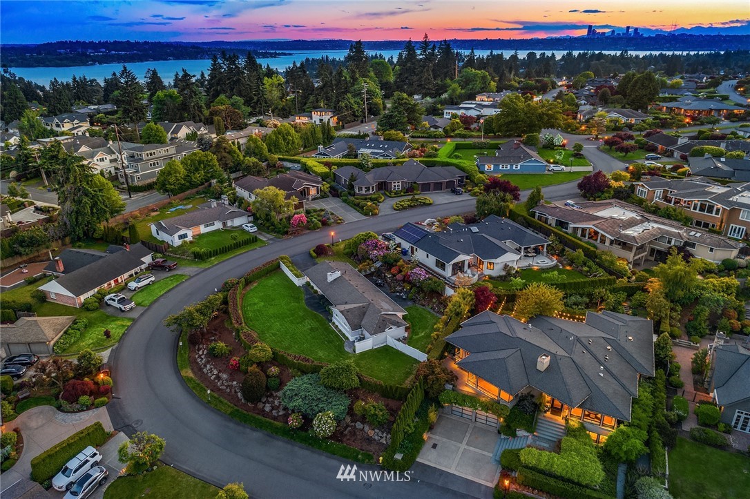 915 Belfair Road Bellevue, WA 98004 - Photo 28 of 28 Gallery Image 28