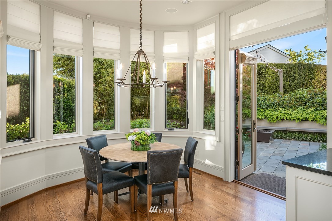 915 Belfair Road Bellevue, WA 98004 - Photo 7 of 28 Gallery Image 7