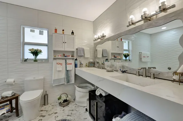 $1,095,000 | 7598 West Country Club Boulevard, Boca Raton, FL 33487