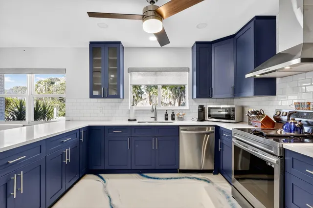 $1,095,000 | 7598 West Country Club Boulevard, Boca Raton, FL 33487