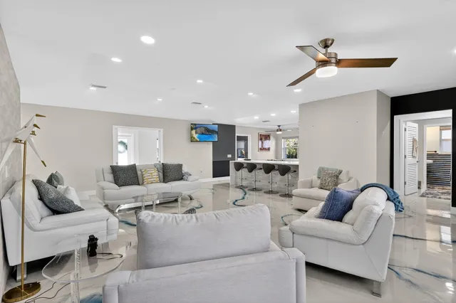 $1,095,000 | 7598 West Country Club Boulevard, Boca Raton, FL 33487