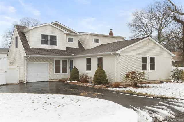 $799,000 | 339 Halbert Drive, Holbrook, NY 11741