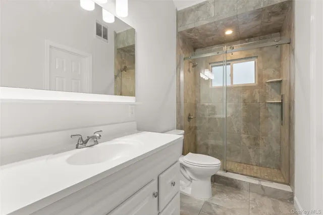 $799,000 | 339 Halbert Drive, Holbrook, NY 11741