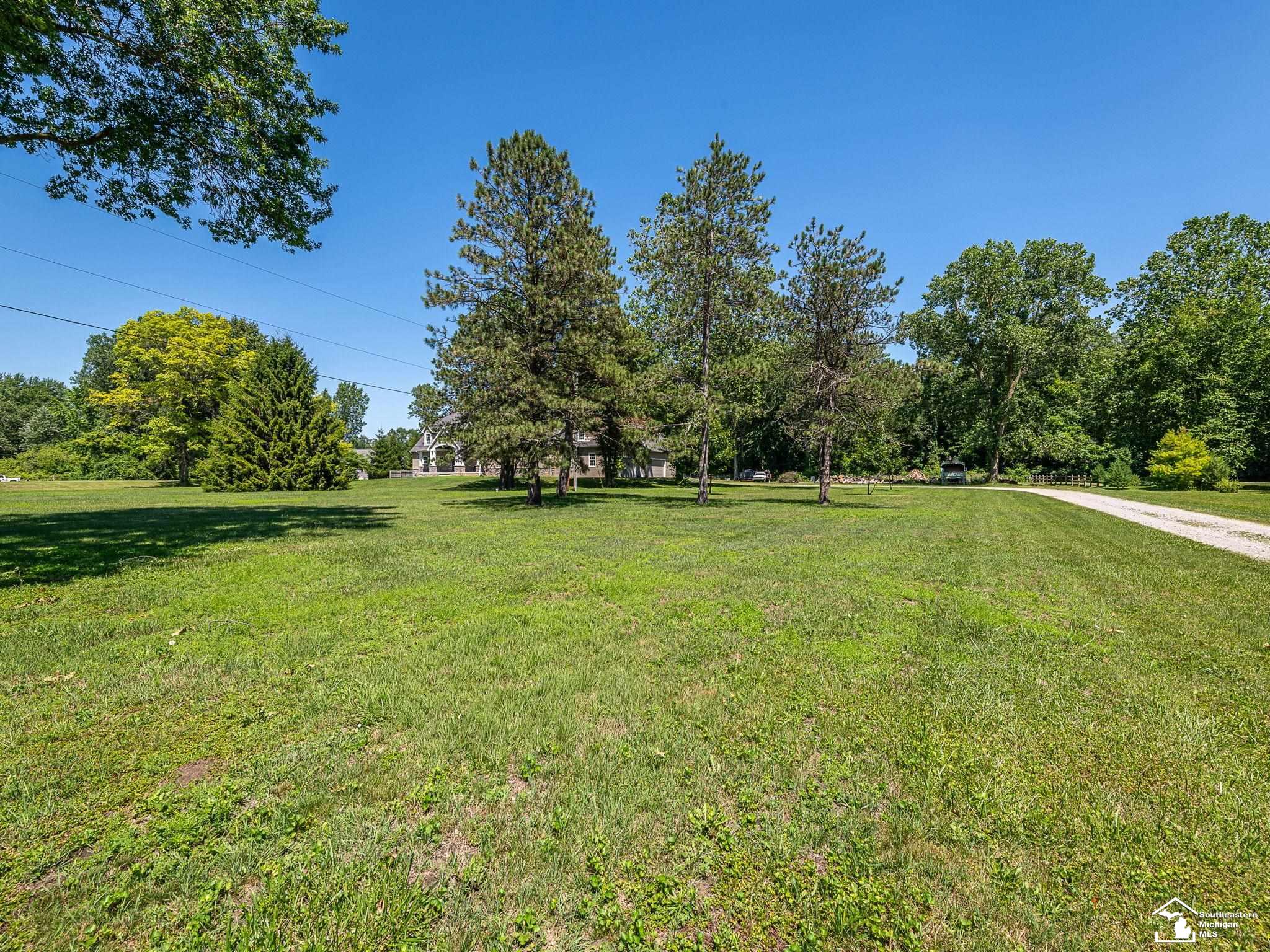 8340 Adler Road Lambertville, MI 48144 - Photo 6 of 15