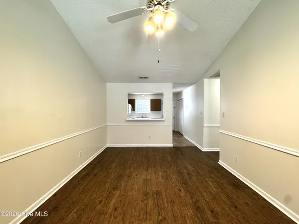 $1,200 | 113 Glenside Court, Midway Park, NC 28544