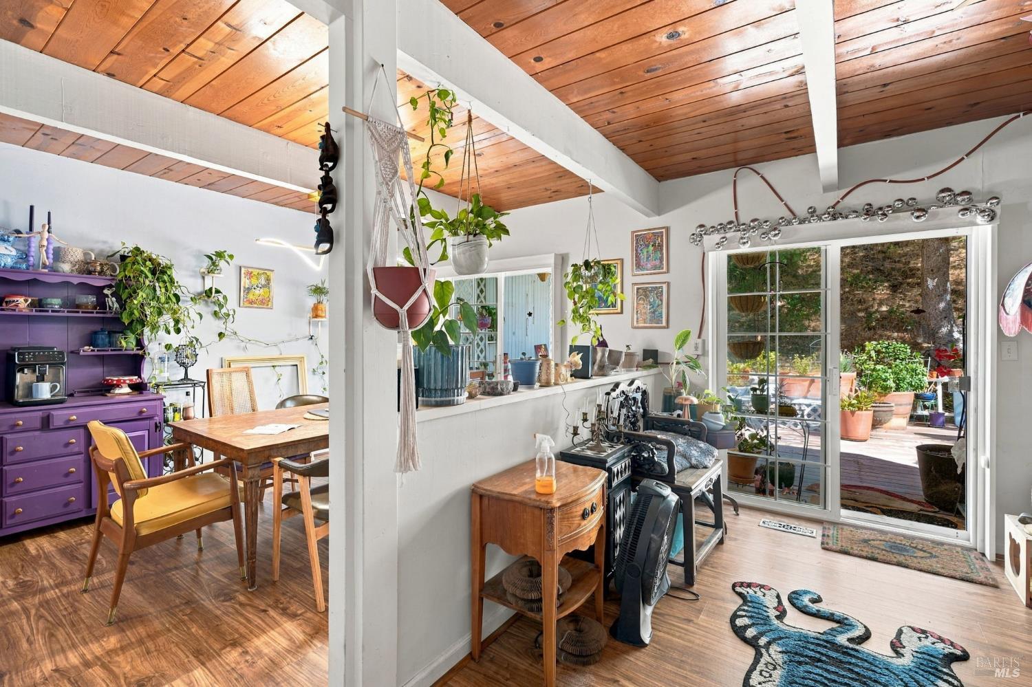 92-96 Elizabeth Way San Rafael, CA 94901 - Photo 24 of 28 Gallery Image 24